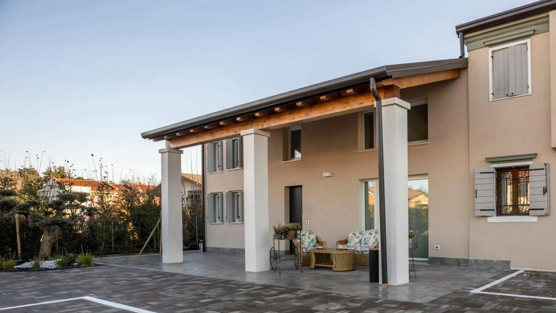 פיאצולה סול ברנטה Camerini Guest House איטליה