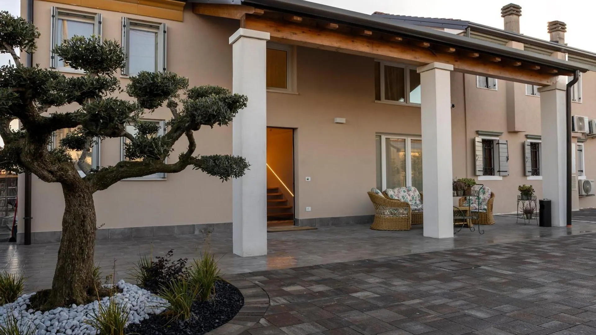 פיאצולה סול ברנטה Camerini Guest House