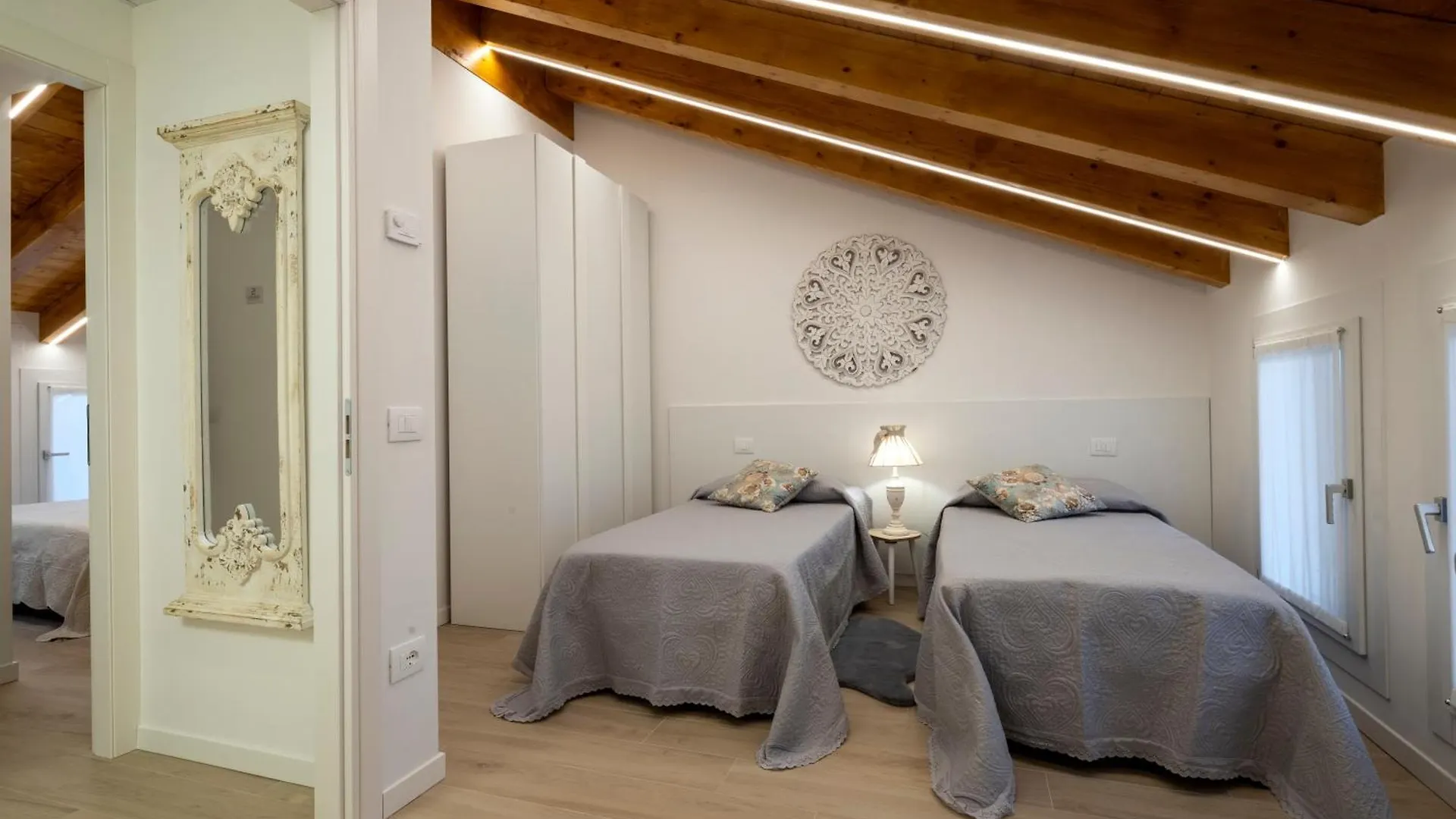 פיאצולה סול ברנטה Camerini Guest House
